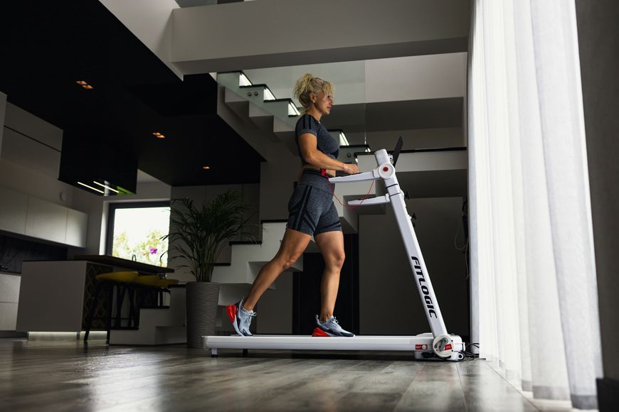 Бігова доріжка FitLogic T116W T116W фото
